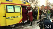 Sinterklaas komt met de ambulance