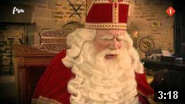 Sinterklaas lucht zijn hart over de horrorposter